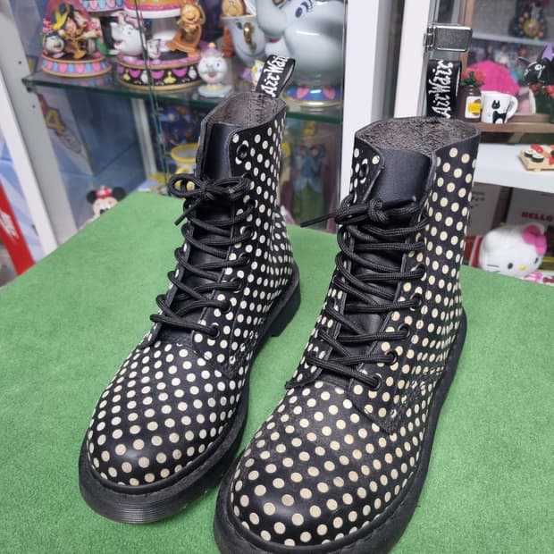 땡땡이 닥터마틴 워커