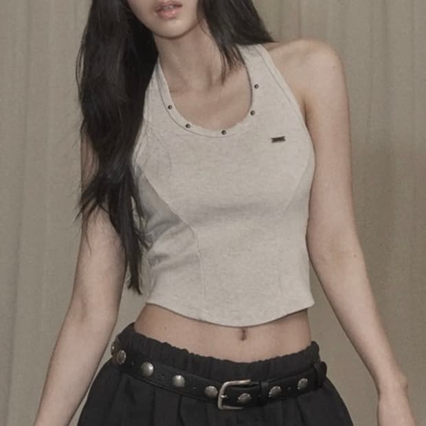 카키포인트 Damage Stud Halter Top (beige)