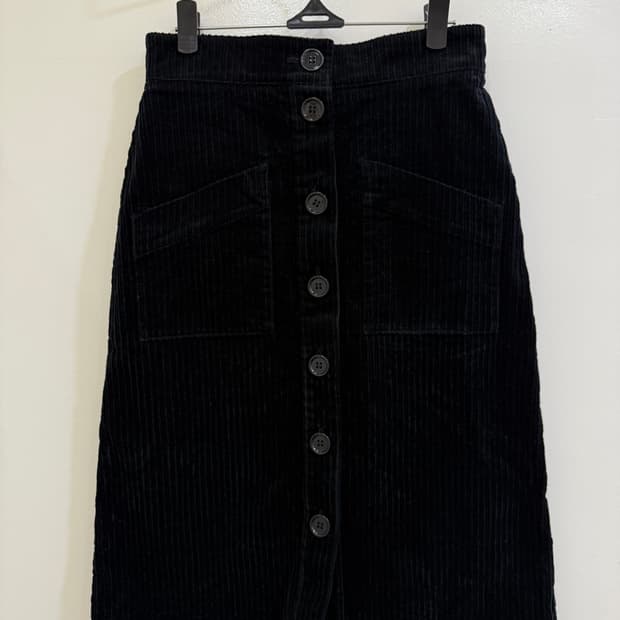 앤아더스토리즈 코듀로이 스커트(정품)