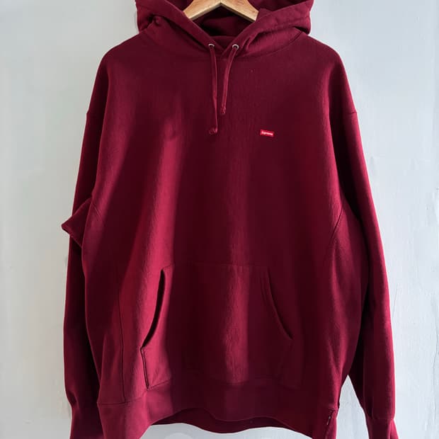 Supreme small logo hoodie