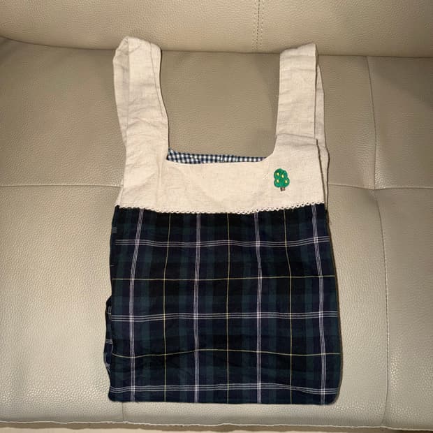 check pattern tree point tote bag