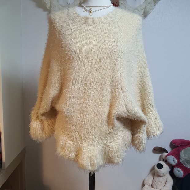 [모리걸] 아이보리 털실 니트 루즈핏 케이프 달천 사와코