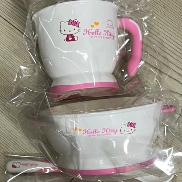 (새제품)락앤락X헬로키티 식기 세트