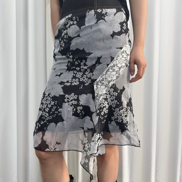 design midi skirt