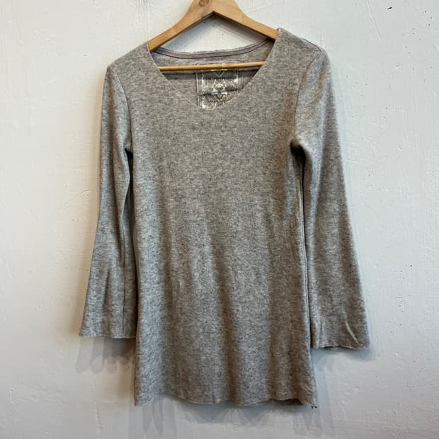 GOA 고아 니트 롱슬리브