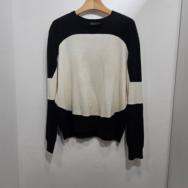 베네통(benetton) 블랙/아이보리 배색 니트 울면혼방  Free 