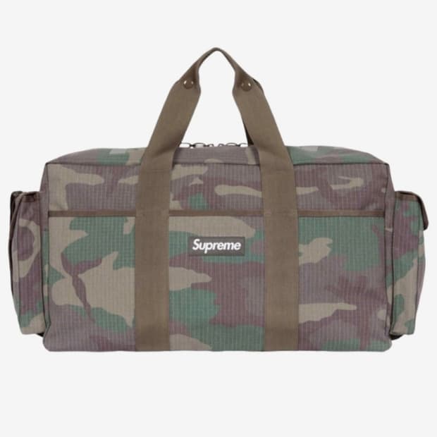 24ss supreme woodland camo 더플백 슈프림