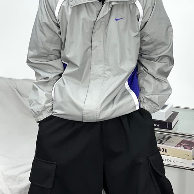 나이키 00s 제펜 그레이 바람막이 M