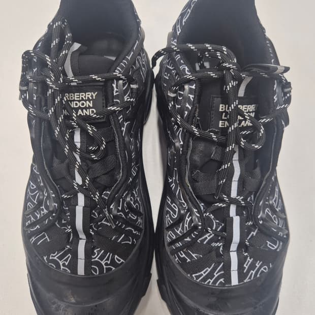 버버리 신발 모노그램 체크 아서 스니커즈 285~290/ 45(정품)
