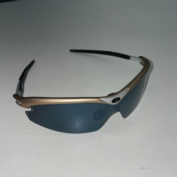 아식스 00s 아카이브 스포티 오클리맛 고글 선글라스