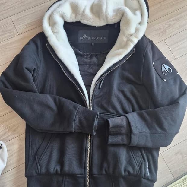 머스너클 버니스웨터 