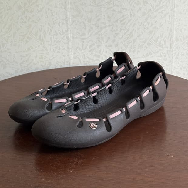 Crocs plat shoes