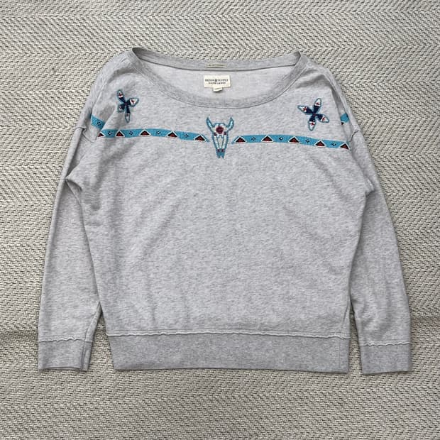 데님앤서플라이 비즈패치 스웻셔츠 r2291