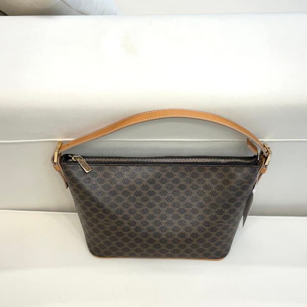 셀린느 마카담 숄더백 (정품)