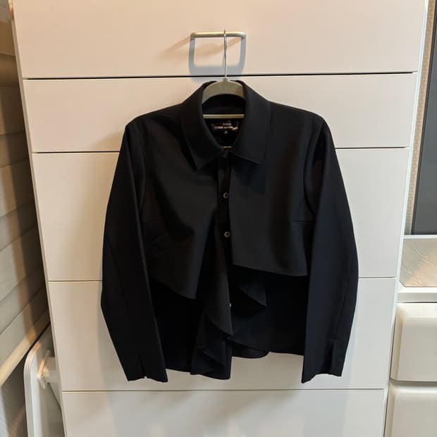 꼼데가르송 블랙 프릴 블라우스