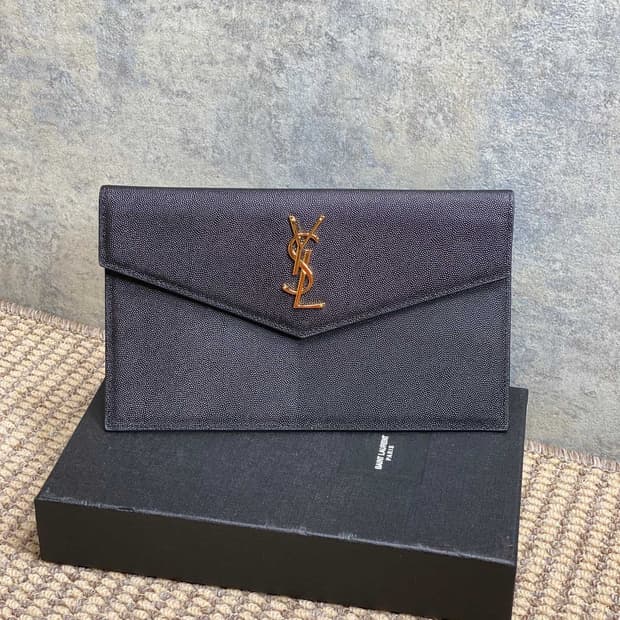 생로랑 565739 블랙 그랑 드 뿌드르 금장 업타운 클러치