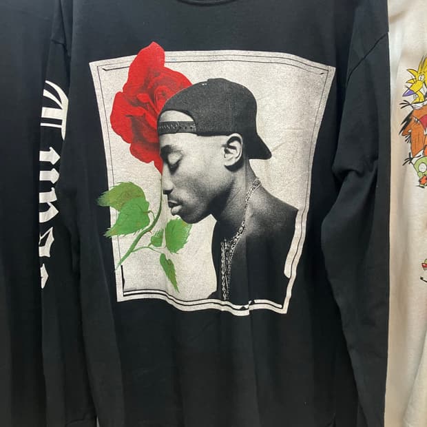 투팍 긴팔티셔츠