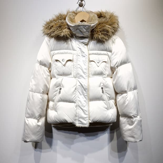 Levi's 리바이스 크롭 후드퍼 다운패딩 자켓_95