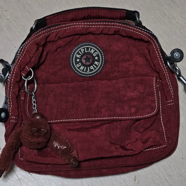 빈티지 키플링 크로스백/와인 버건디 레드