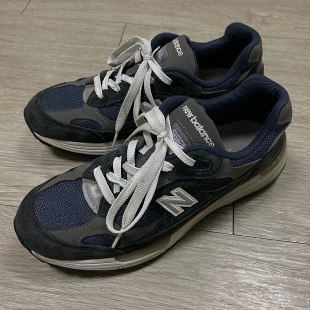 뉴발란스 992 네이비(260) 판매해요