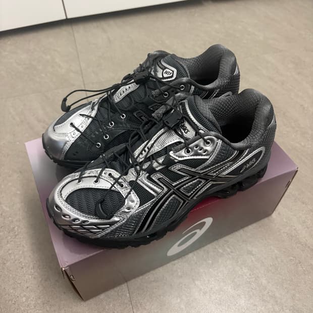 아식스 X 언어펙티드 젤-님버스 10.1 - 실버:블랙 새상품