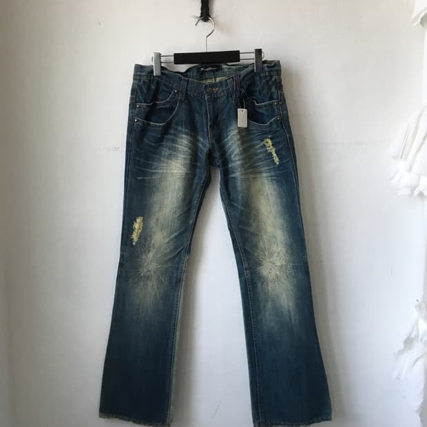Washing denim pants