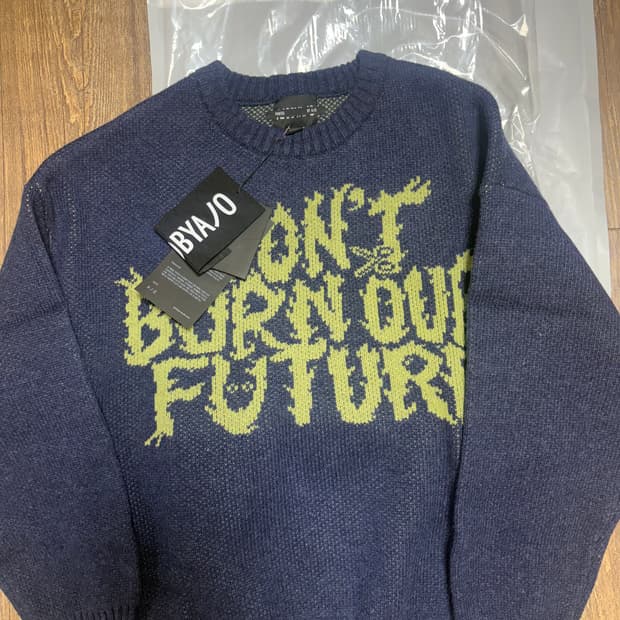 새상품) 아조바이아조 니트 네이비 s