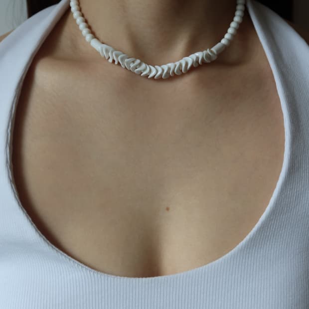 shell chip necklace