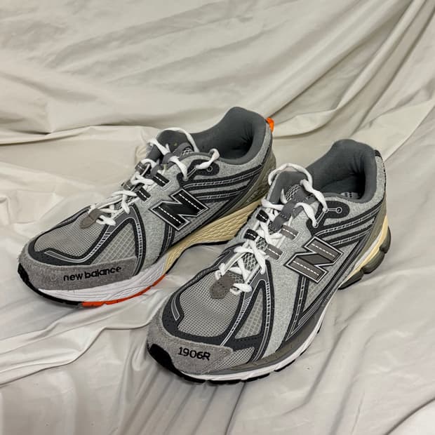 뉴발란스 INVINCIBLE x N.HOOLYWOOD x 1906R