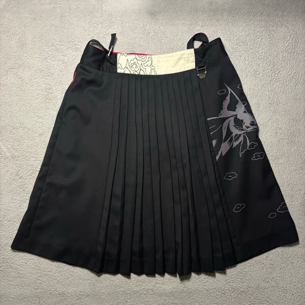 Midi black skirt