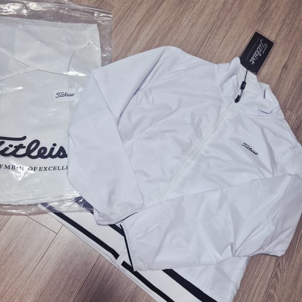 새상품)타이틀리스트바람막이 타이틀골프점퍼