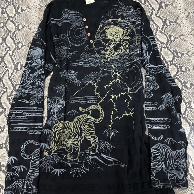Oriental Full Print Black Sleeve