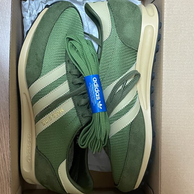 아디다스 모스 사이드