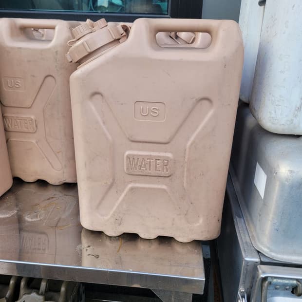 미군지급용물통5겔런(18.9리터)
