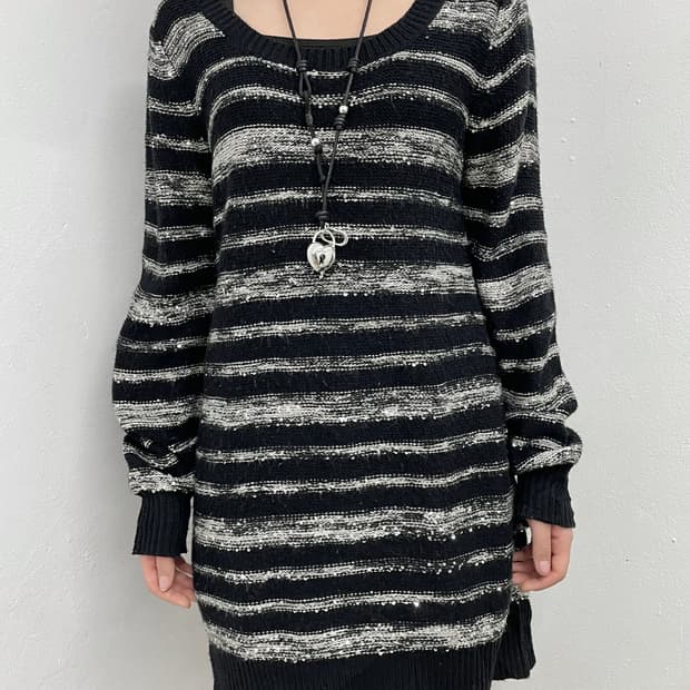 스트라이프 버튼 니트 원피스