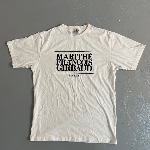 마리떼프랑소와 반팔티셔츠