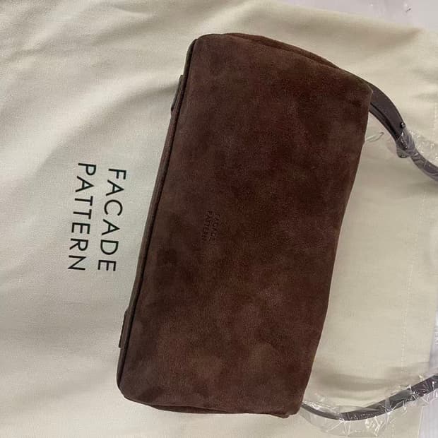 (새상품)파사드패턴 캐빈백 스웨이드 초콜렛 브라운