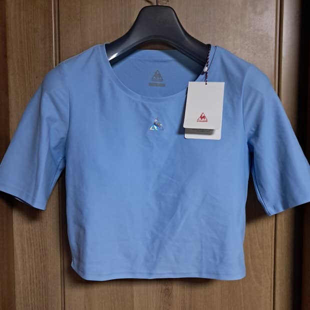 르꼬끄 크롭 반팔티 M 새상품 