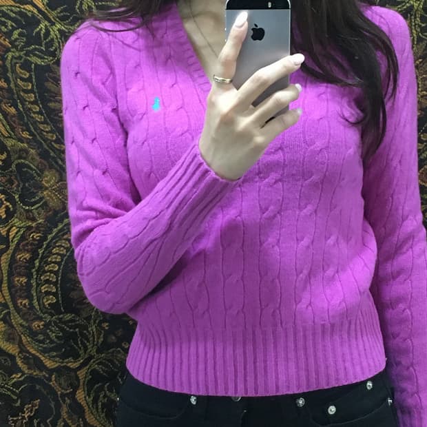 폴로 V넥  핑크니트