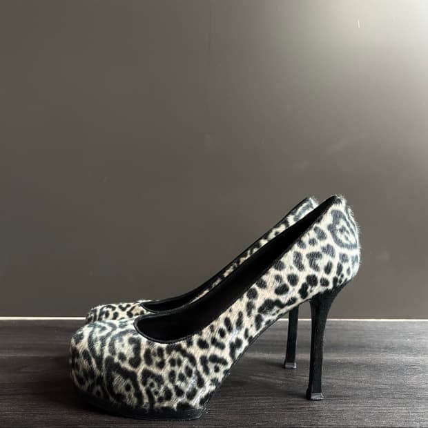 Yves Saint Laurent Leopard heels