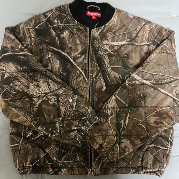 슈프림 집 오프 슬리브 리얼트리 봄버 판매합니다