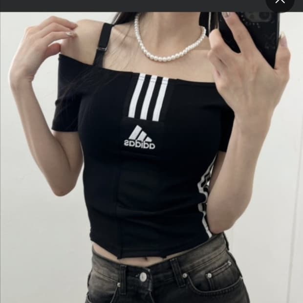 유이브 아디다스 한소희탑 흰네이비