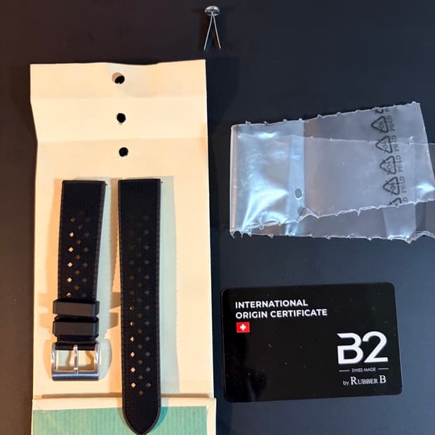 B2 트로픽 러버 스트랩 블랙 20mm