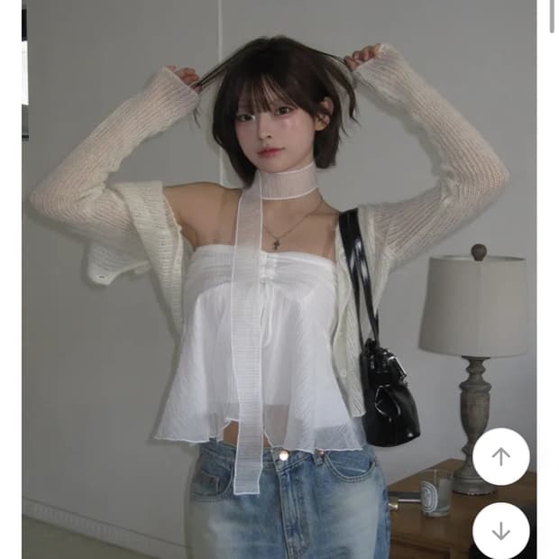 [새상품] 모디무드 에이블리 모드 프릴 탑 블라우스 화이트 증사 데이트룩