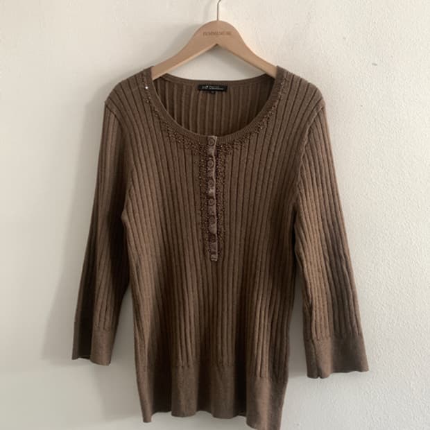 Beads Button Top(Brown)