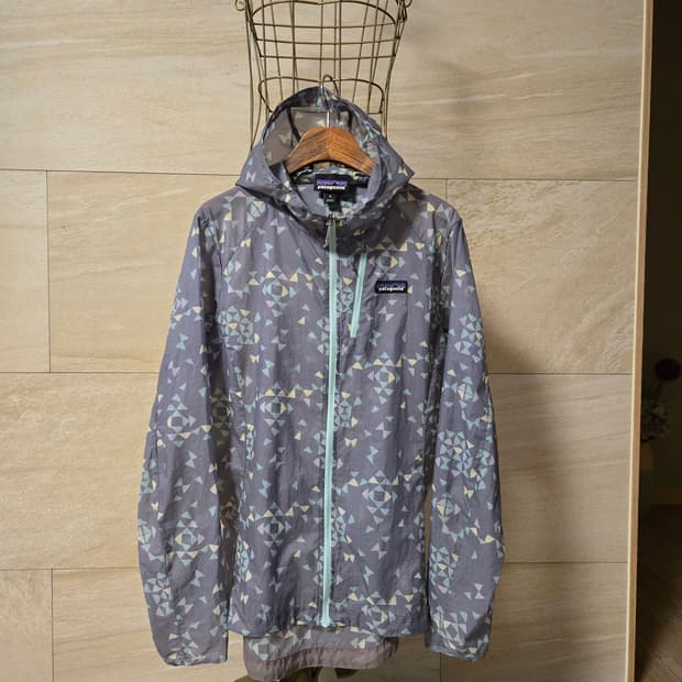 [m] 파타고니아 바람막이 여성 자켓