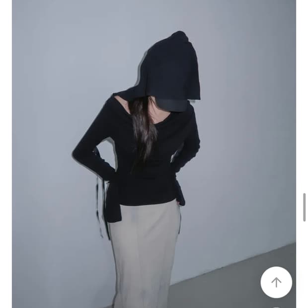 끈 오프숄더 후드티 슬리브