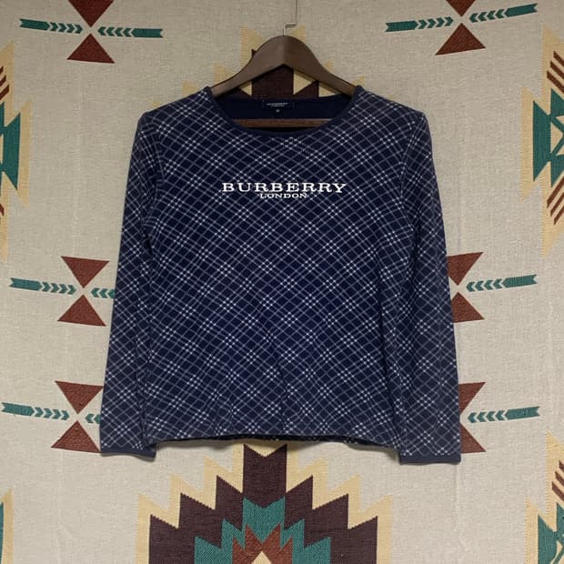 버버리 빅로고 롱슬리브 
