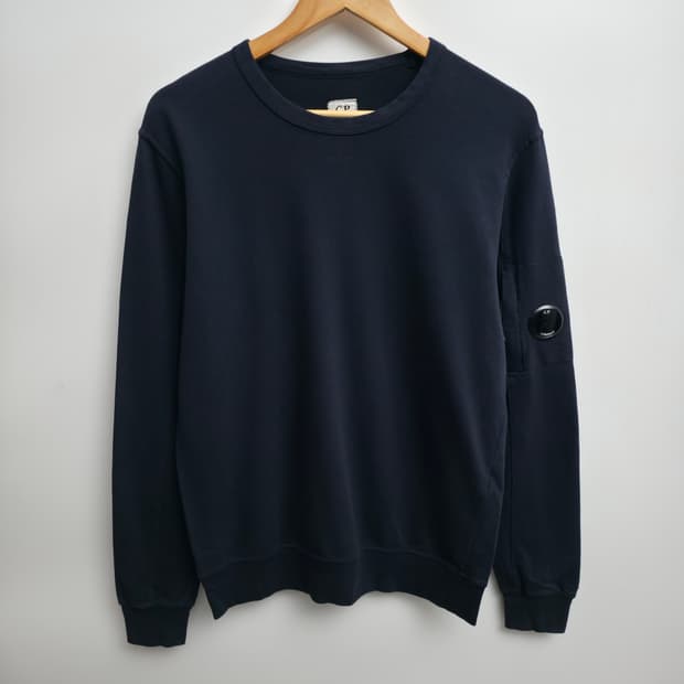 [M] CP 컴퍼니 네이비 맨투맨 큐알 정품