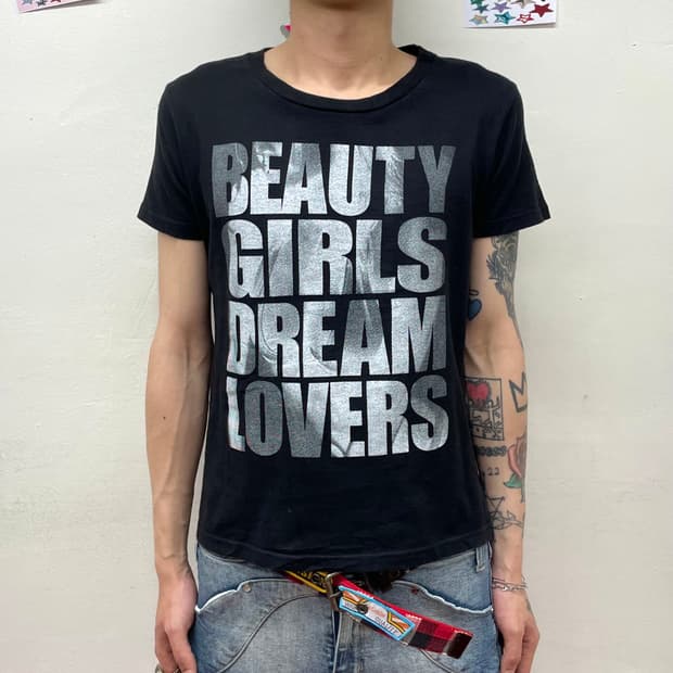Beautiful Girl Retro T-shirt